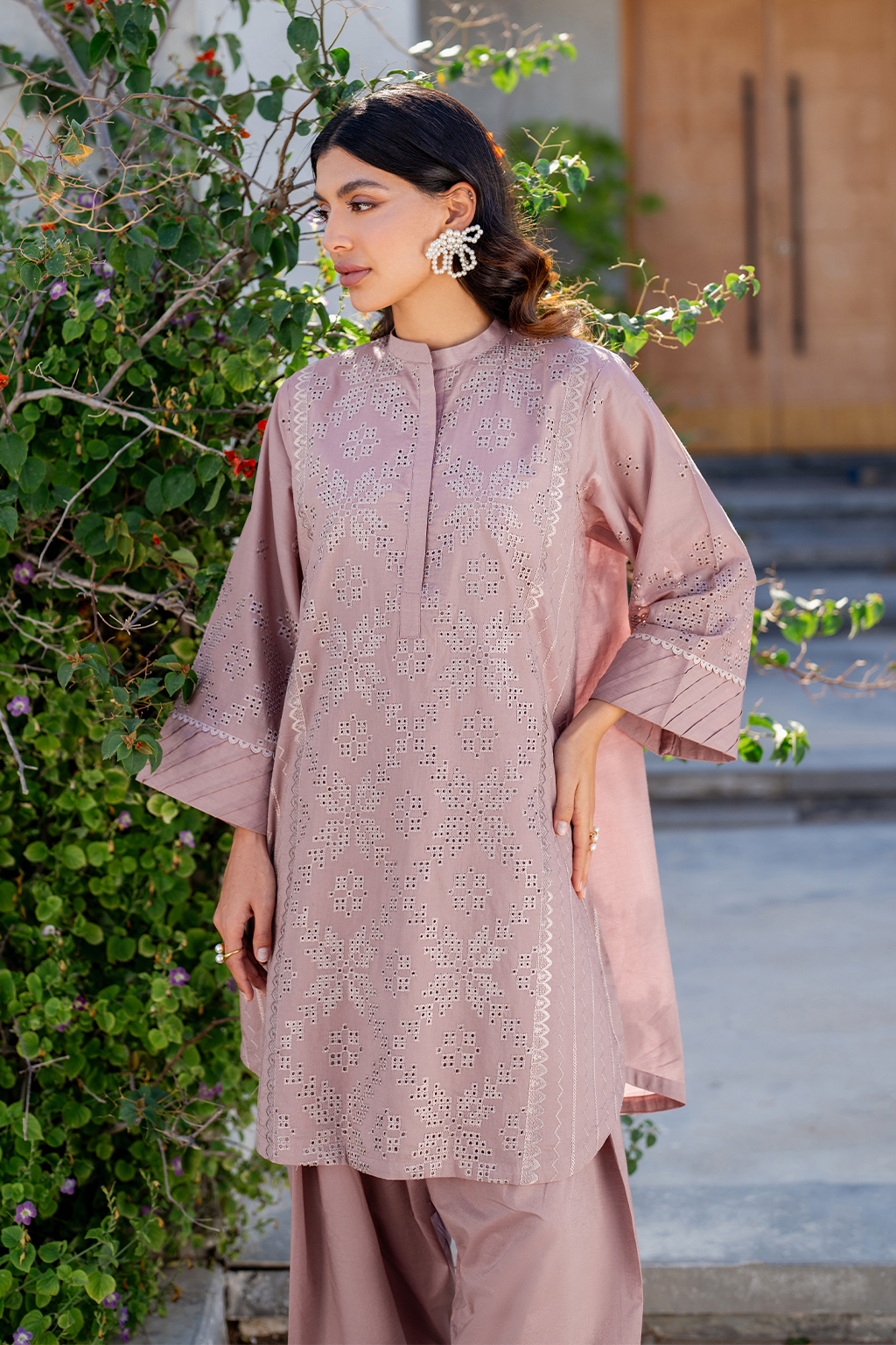 IP-268 Embroidered Lawn - Iznik