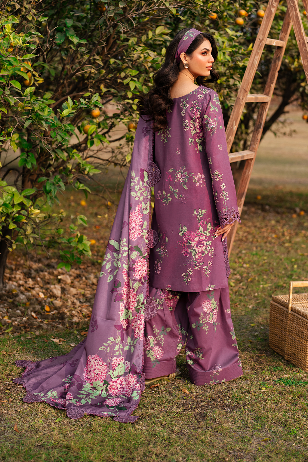UE-393 Printed Lawn - Iznik
