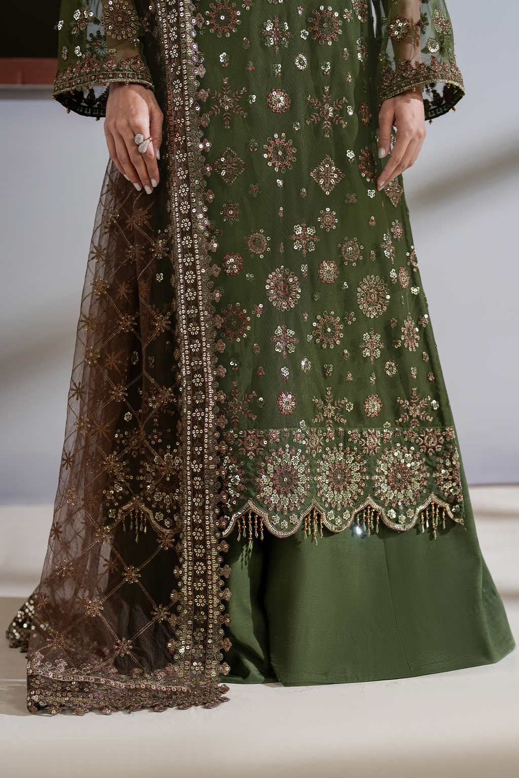 CC-62 Embroidered Net - Iznik