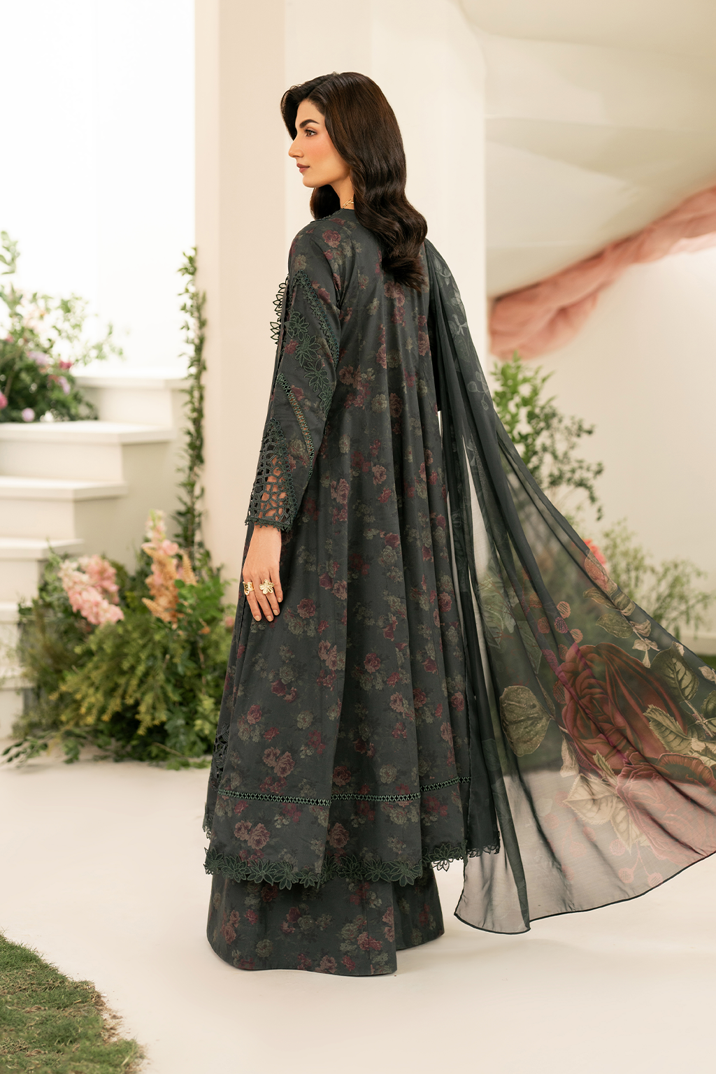 IFE-08 Embroidered Lawn