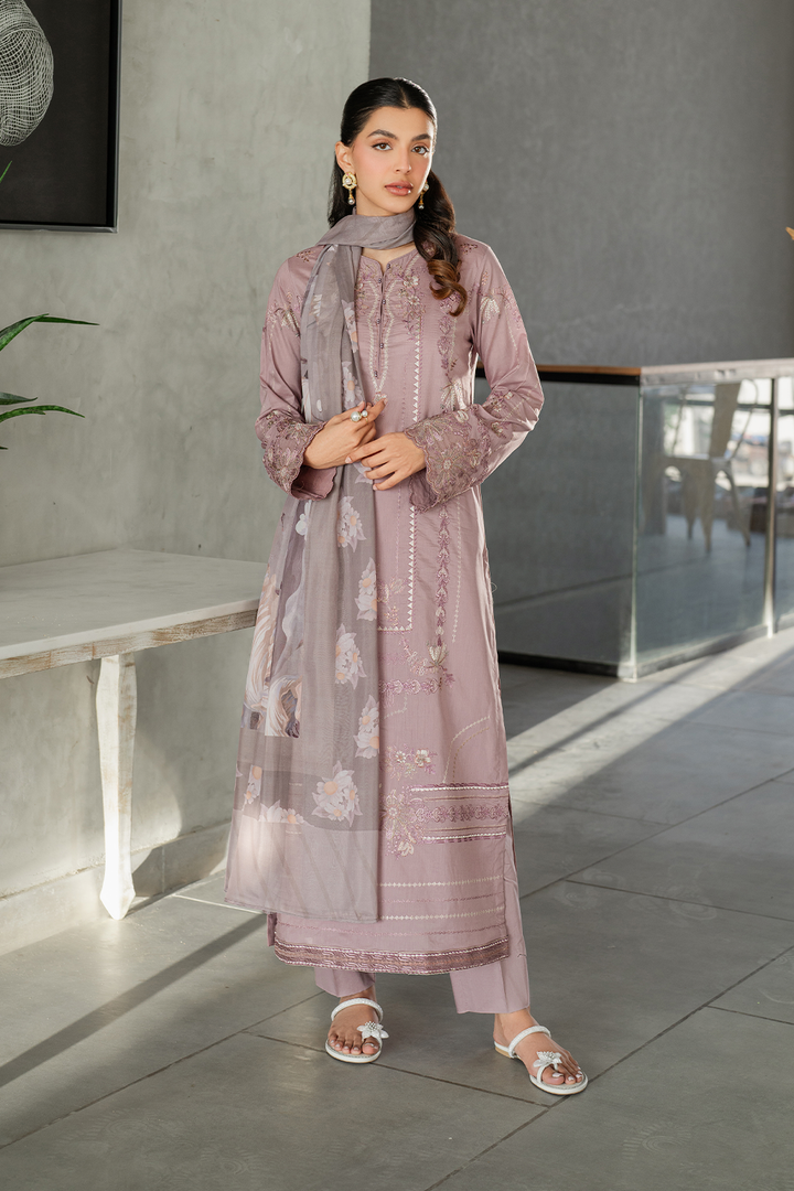UE-398 Embroidered Lawn - Iznik