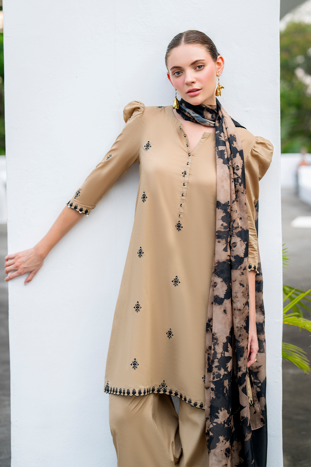 UE-483 Embroidered Lawn Secondary image