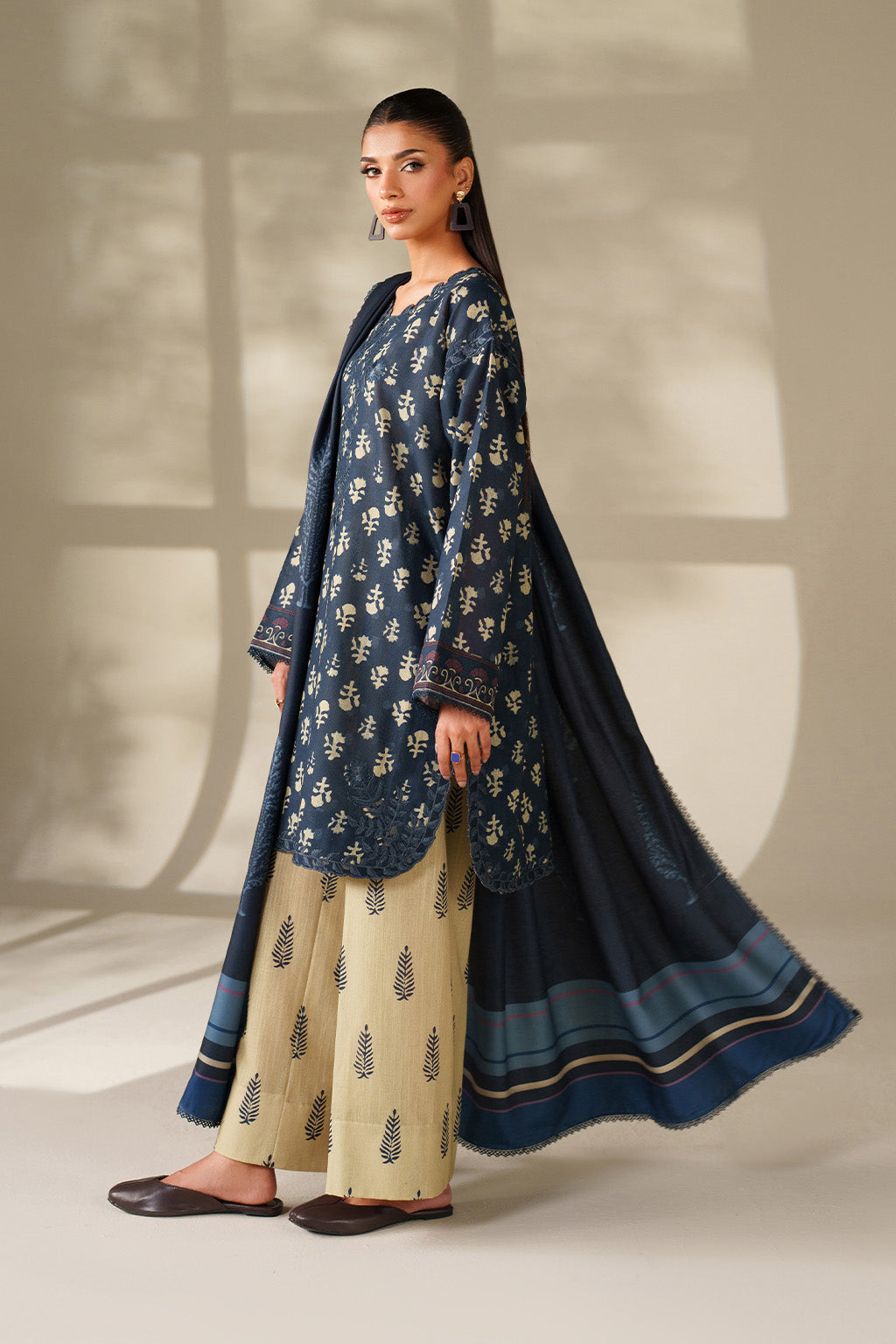 UE-560 Printed Khaddar
