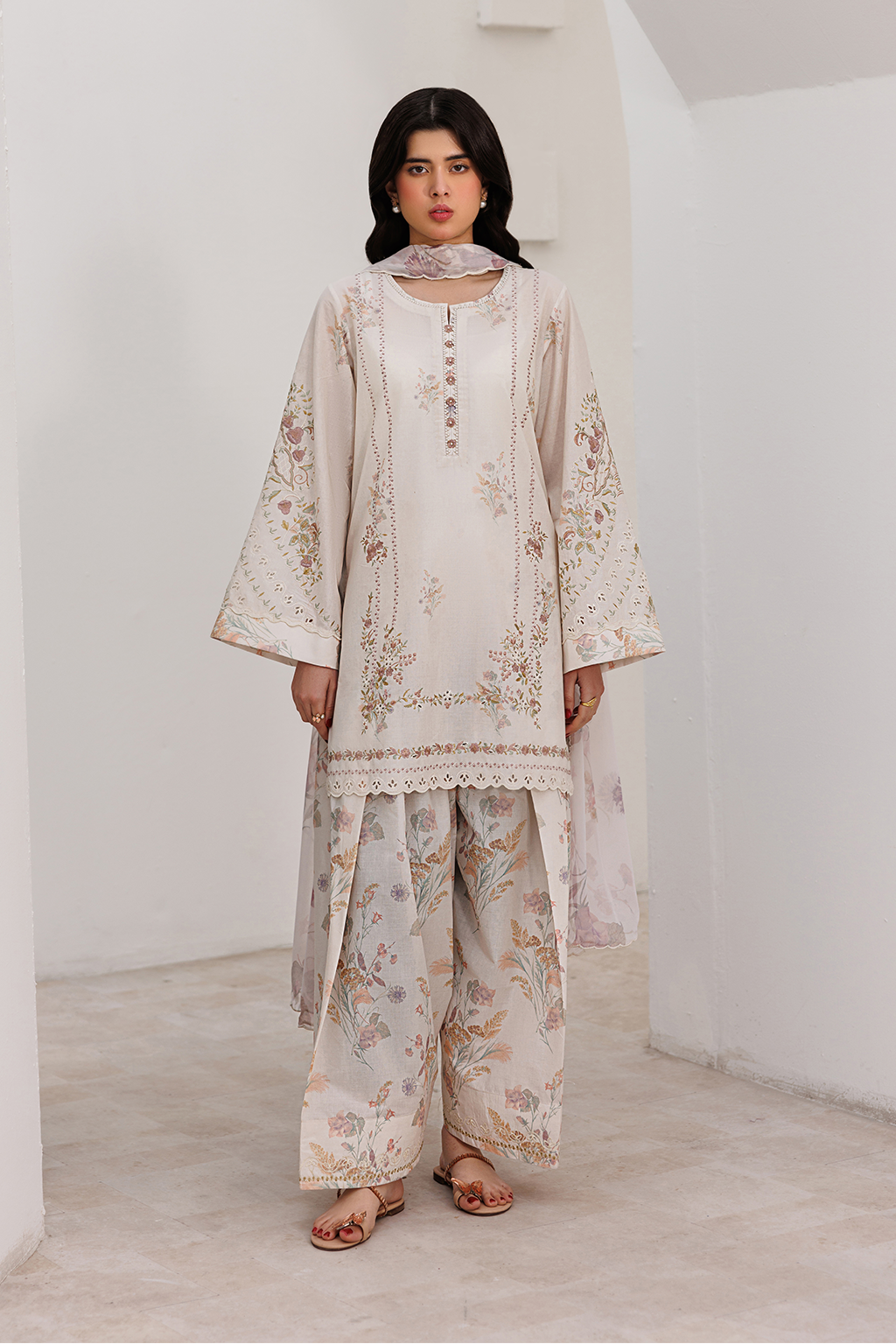 UE-631 Printed Lawn Main image