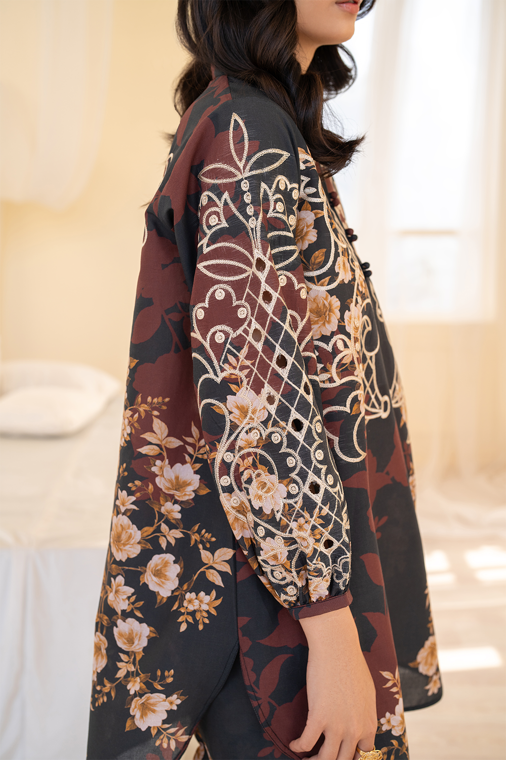 IP-304  Printed Lawn - Iznik