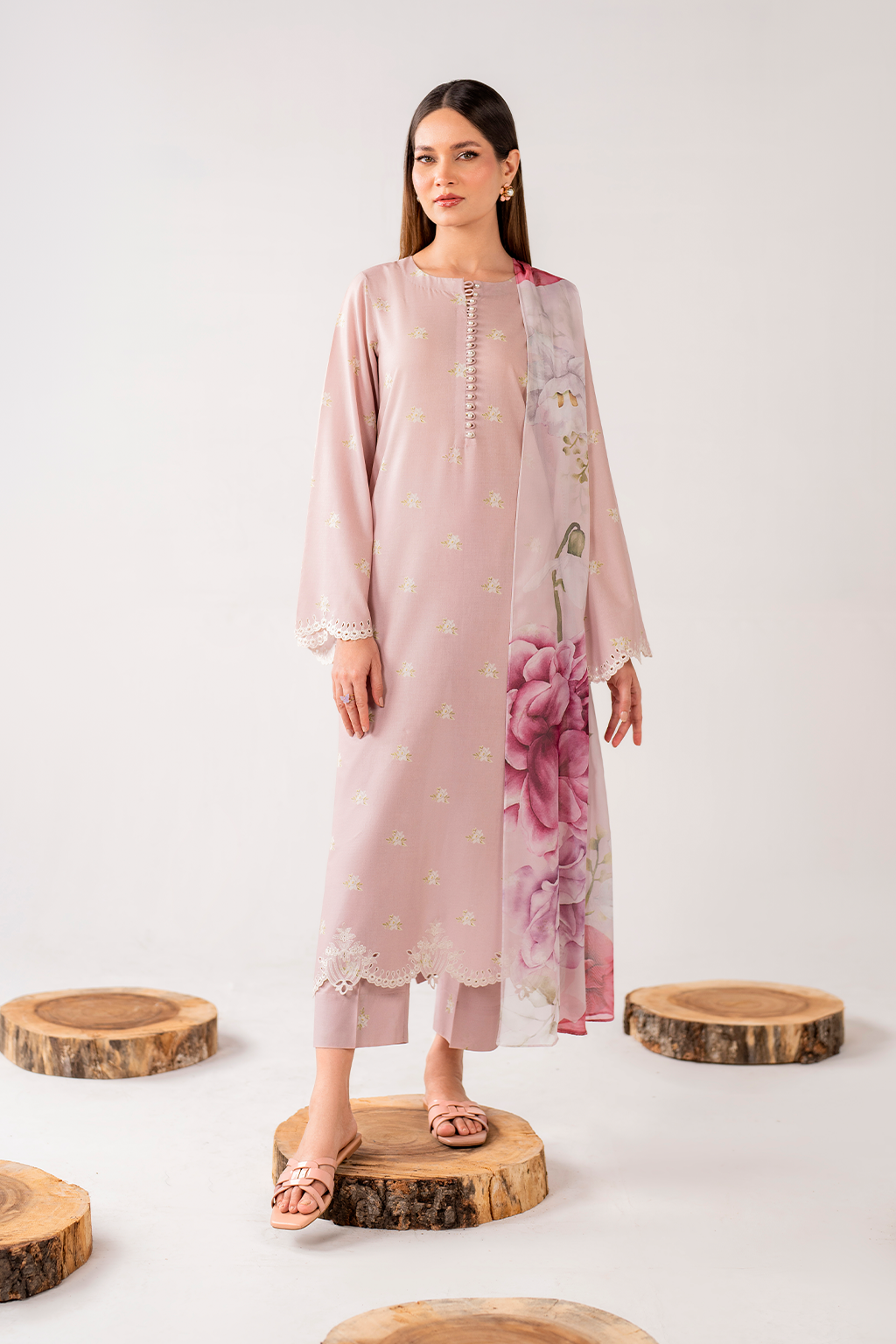 UE-277 Printed Lawn - Iznik Main image