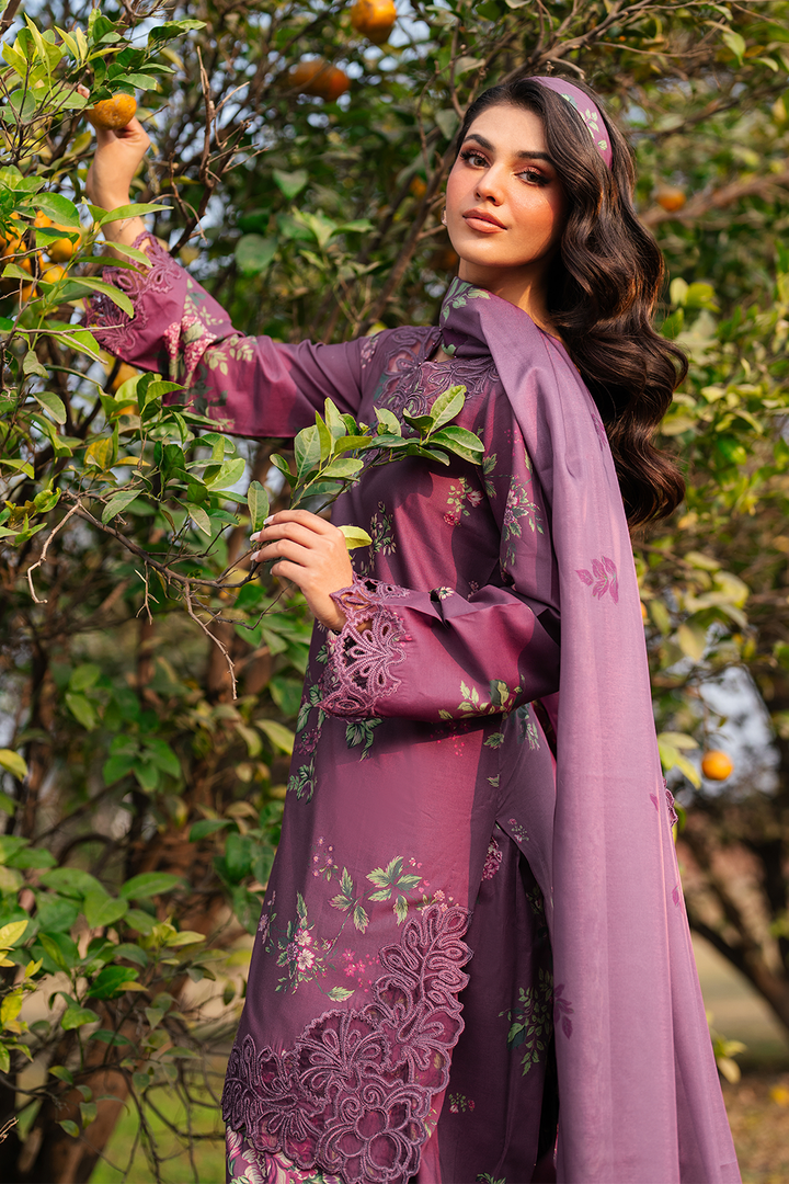 UE-393 Printed Lawn - Iznik