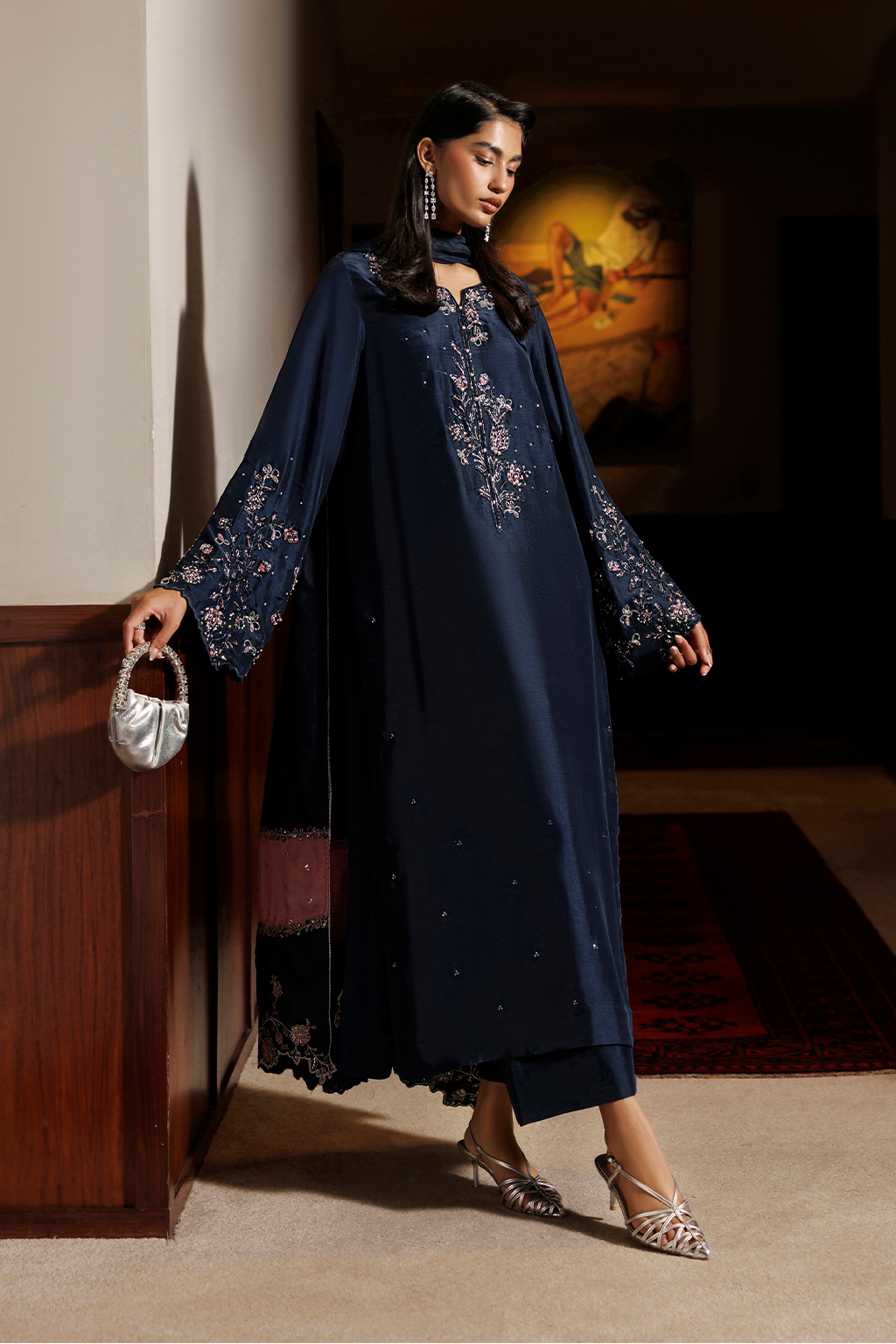 UE-723 Embroidered Ramen Silk Secondary image