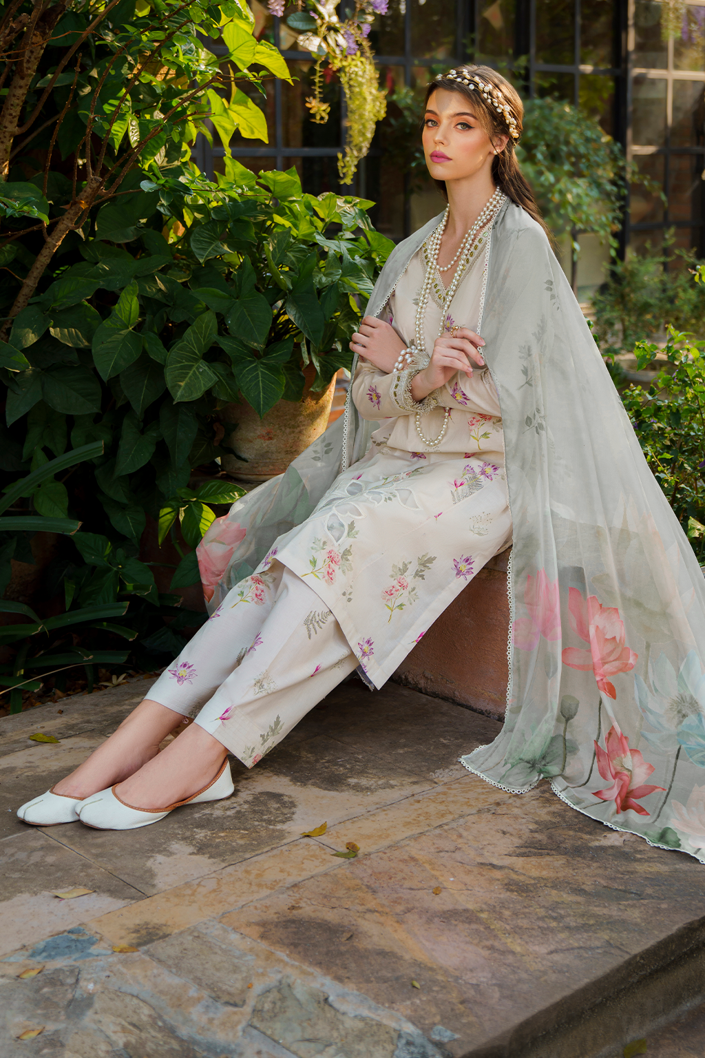 UE-236 Printed Lawn - Iznik