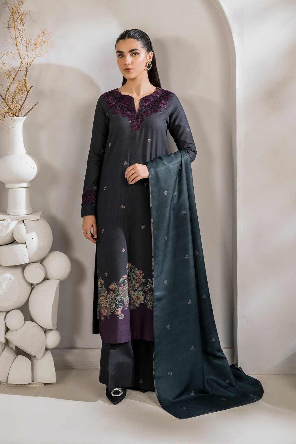 UE-357 Printed Khaddar - Iznik