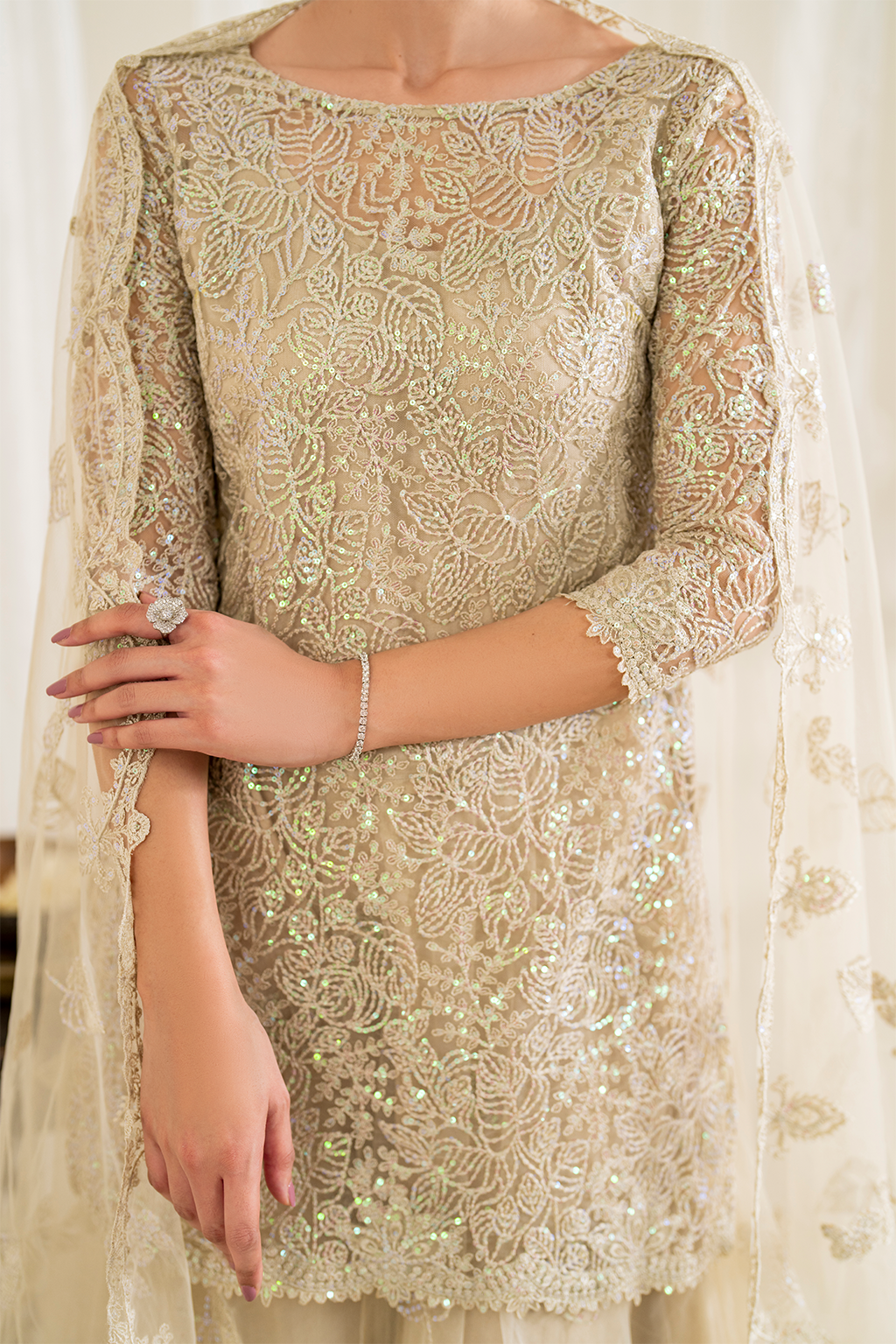 UE-295 Embroidered Net Secondary image