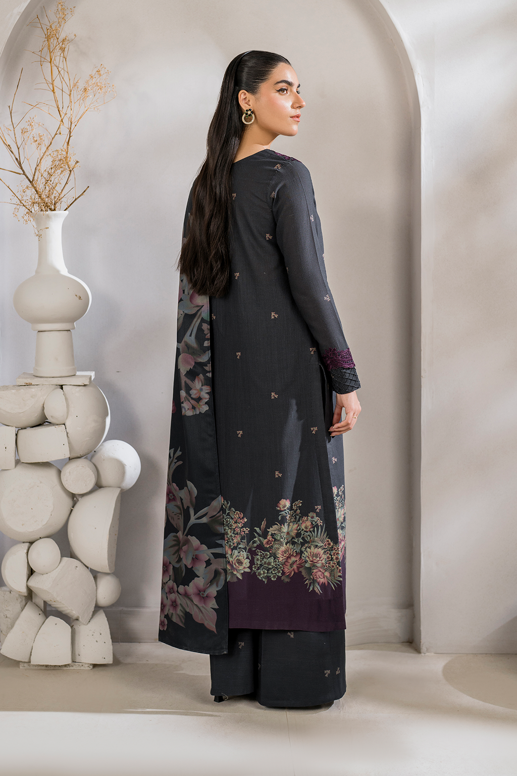 UE-357 Printed Khaddar - Iznik
