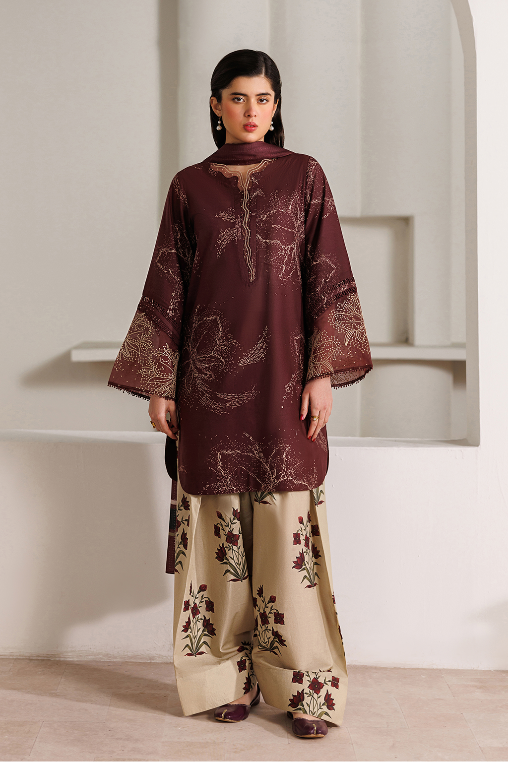 UE-642 Printed Lawn
