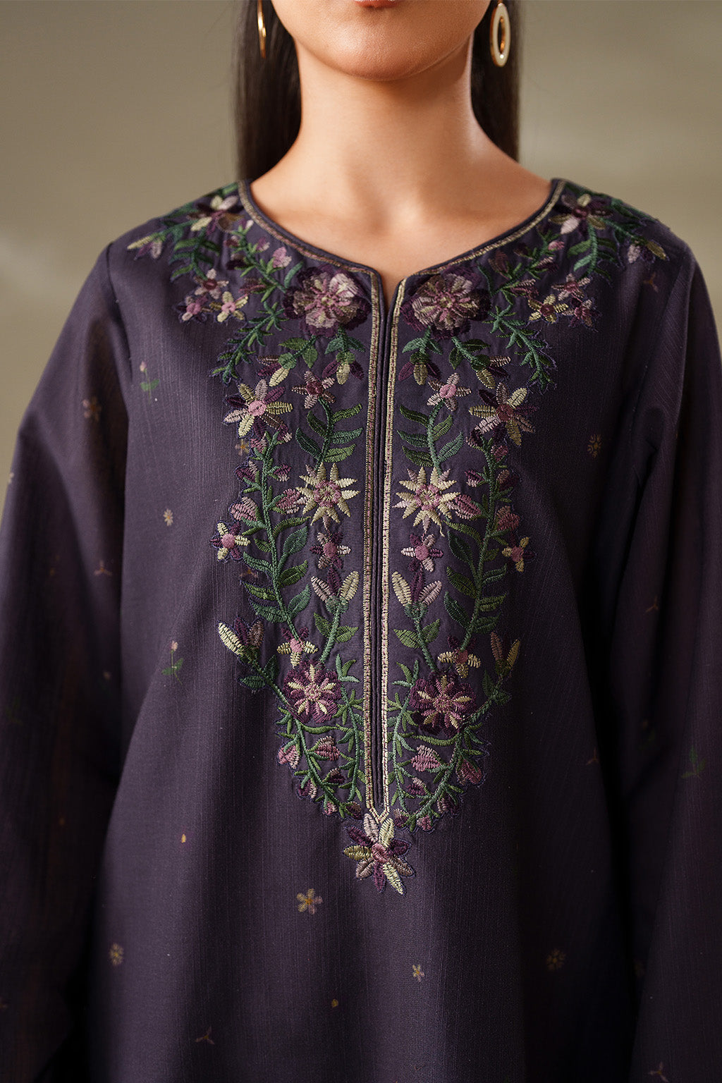 UE-568 Printed Khaddar - Iznik
