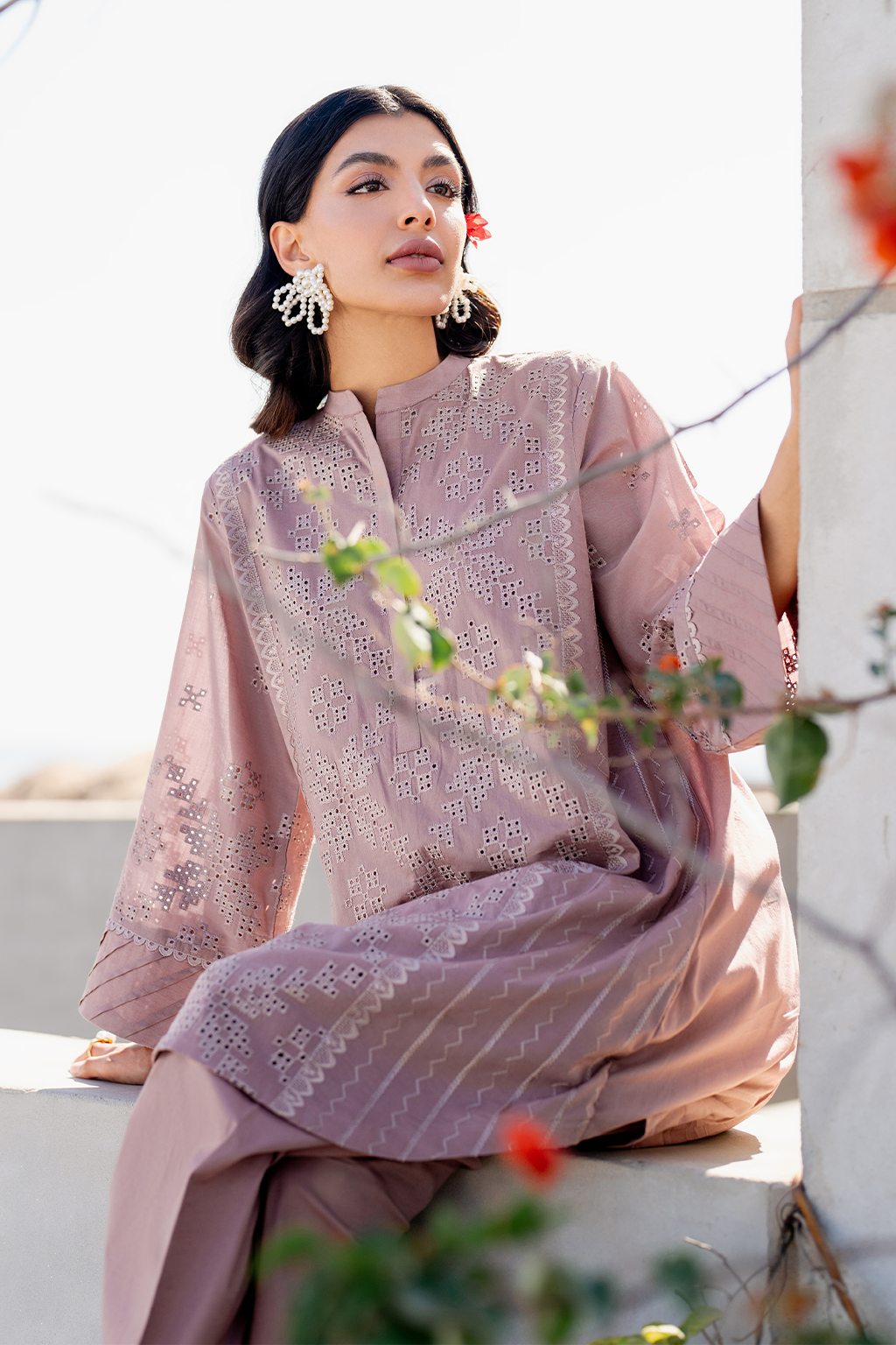 IP-268 Embroidered Lawn - Iznik