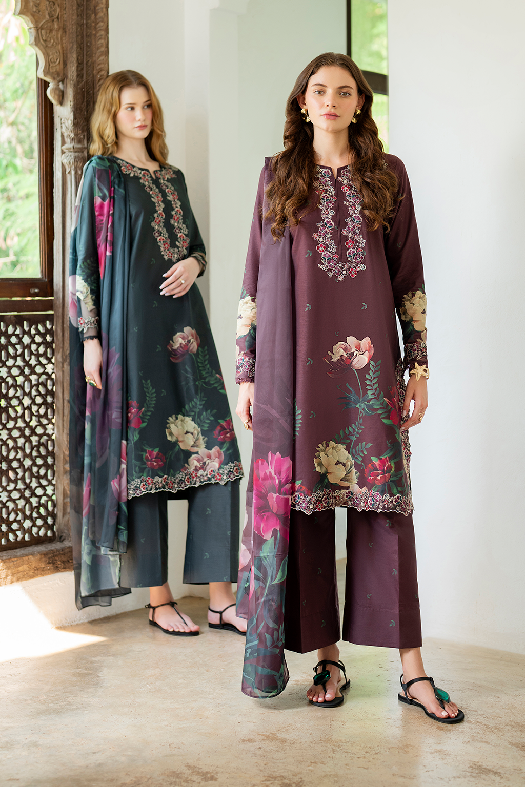 UE-494 Printed Lawn - Iznik