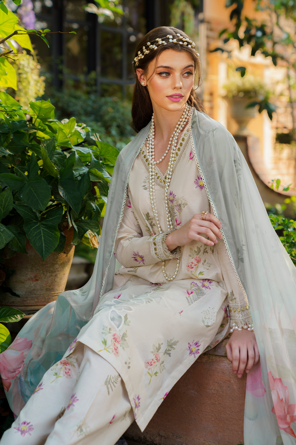 UE-236 Printed Lawn - Iznik