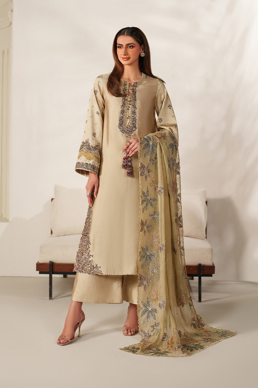 UE-617  Sheesha Silk