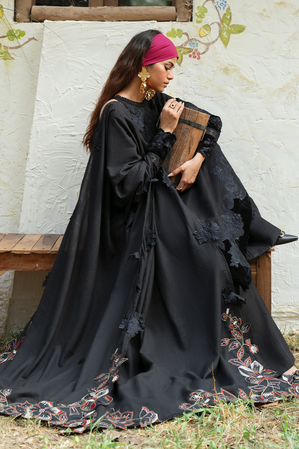 IPK-11 Embroidered Khaddar - Iznik