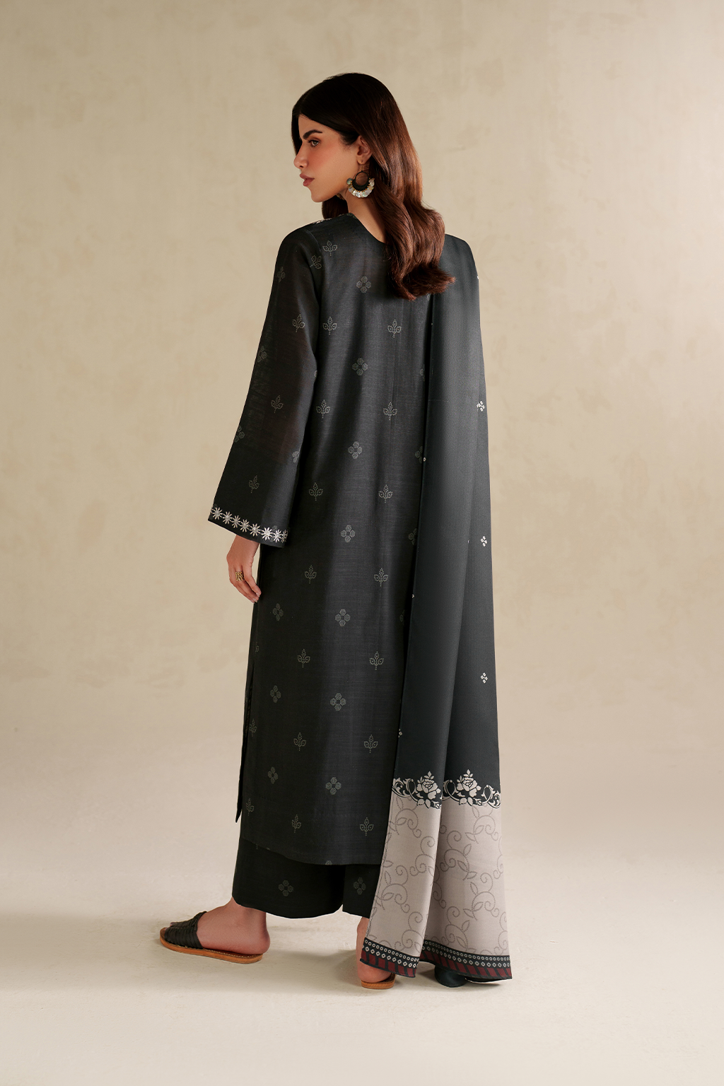 UE-591 Printed Khaddar Secondary image