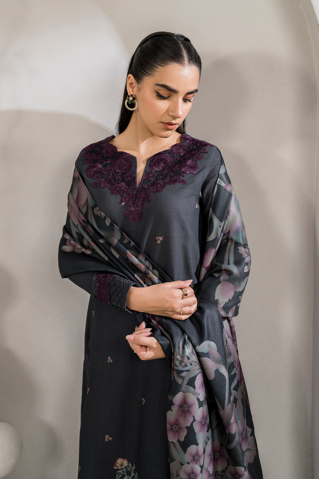 UE-357 Printed Khaddar - Iznik
