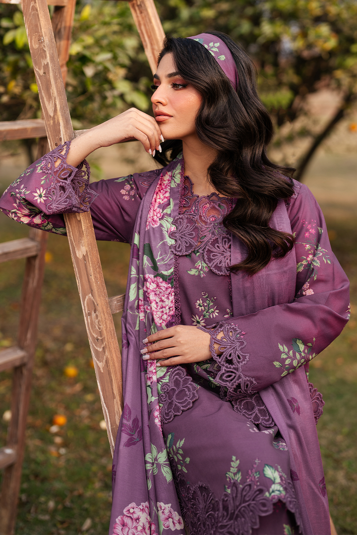 UE-393 Printed Lawn - Iznik