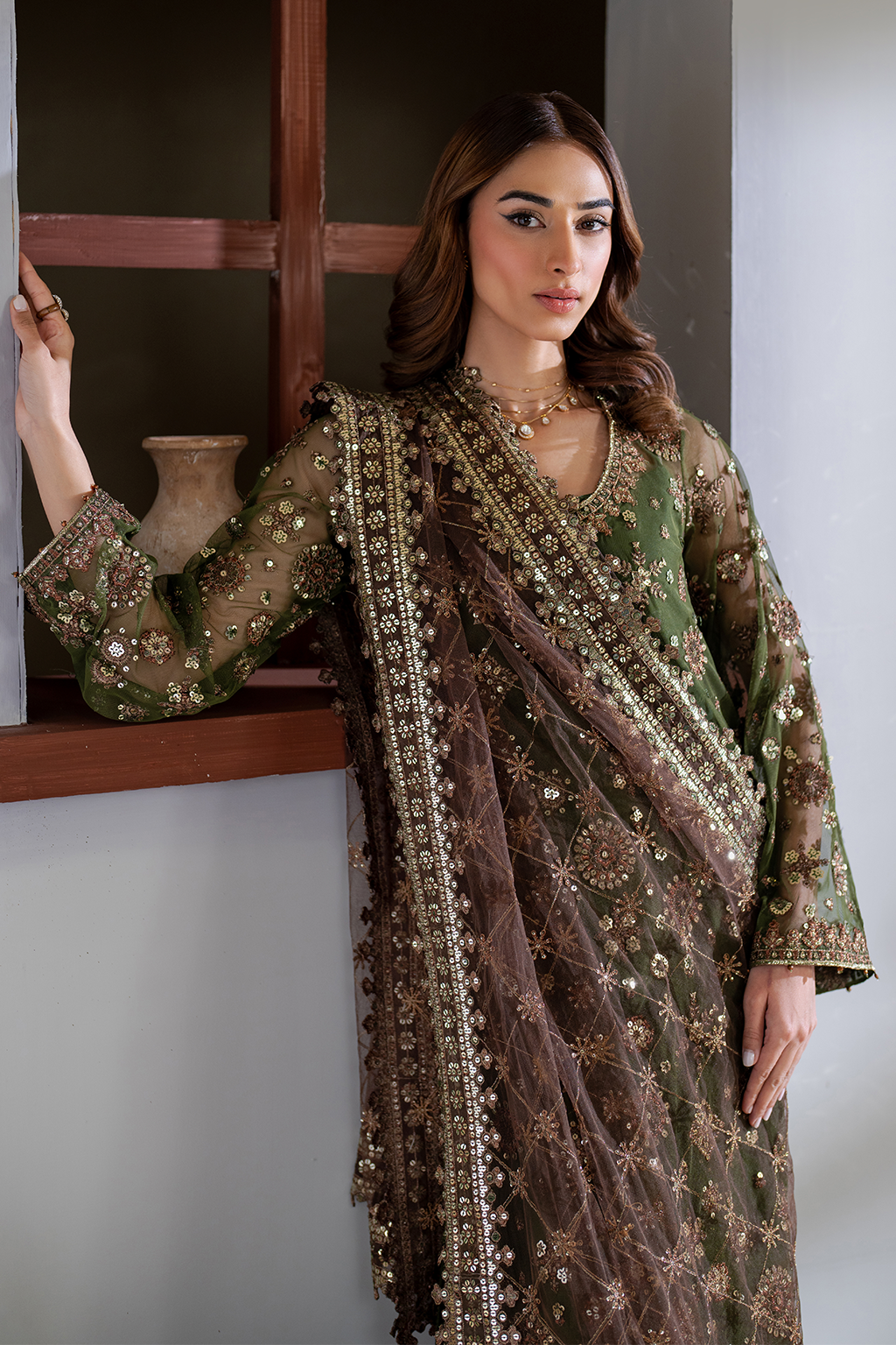 CC-62 Embroidered Net - Iznik