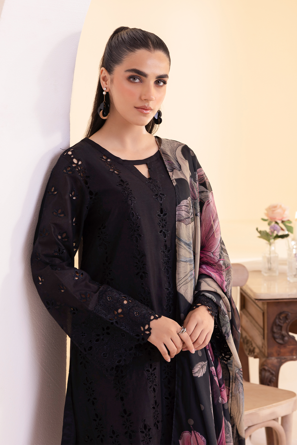 UE-253 Embroidered Lawn Secondary image