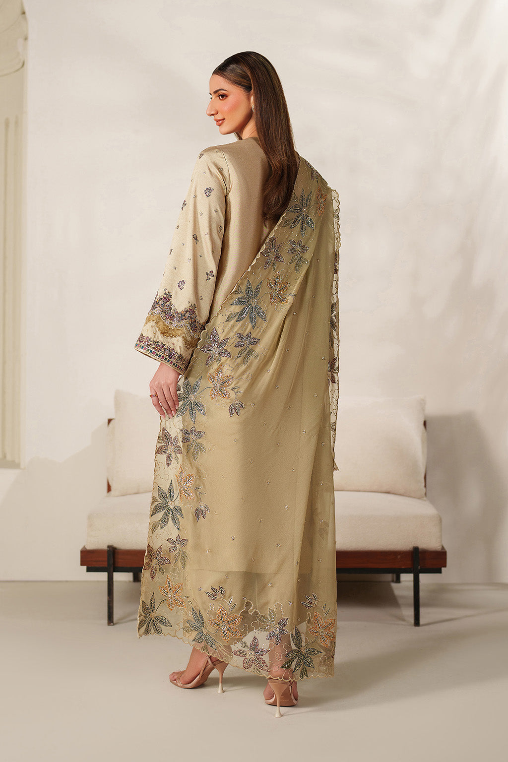 UE-617  Sheesha Silk