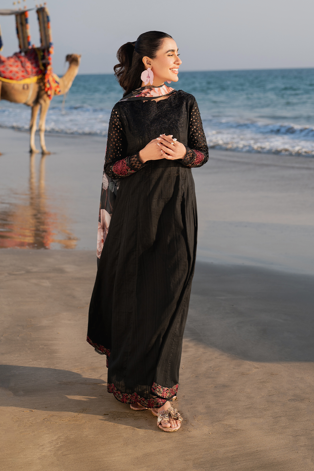 UE-377 Embroidered Lawn - Iznik