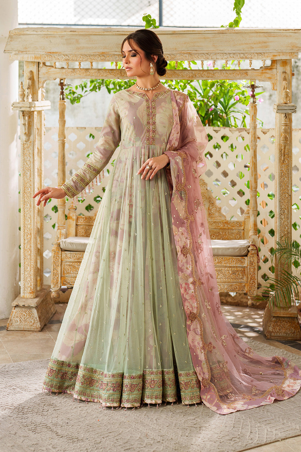 UE-542  Printed Formals