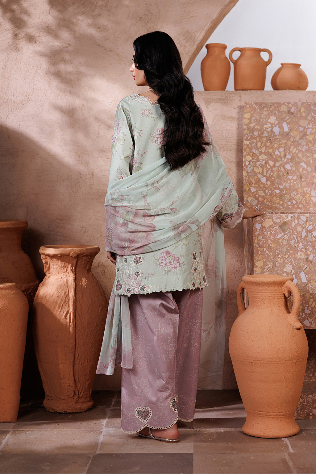 UE-714 Printed Lawn Secondary image