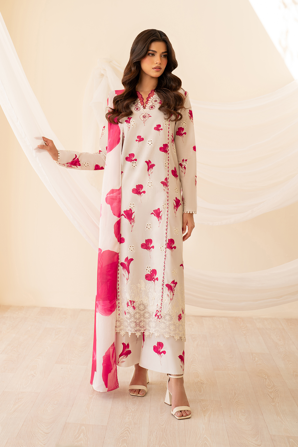 UE-443 Borer Embroidered Printed Lawn - Iznik