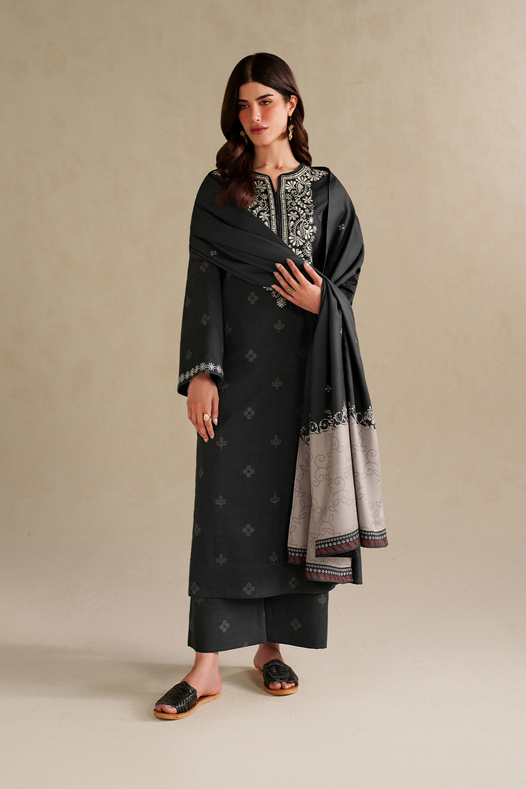 UE-591 Printed Khaddar - Iznik