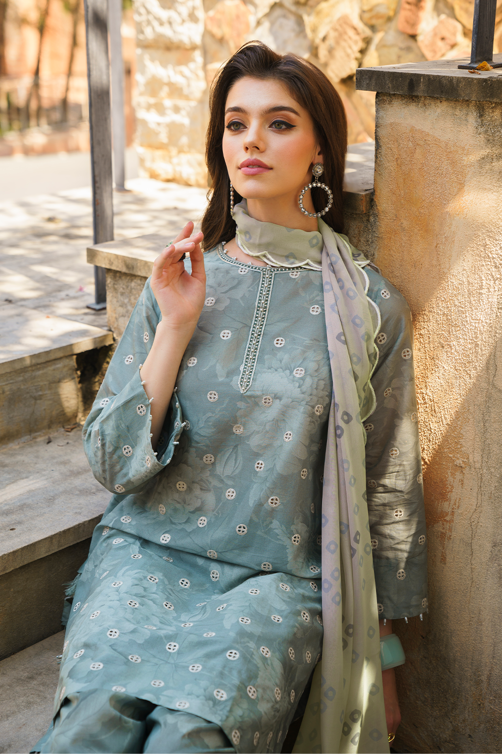 UE-232 Printed Lawn - Iznik