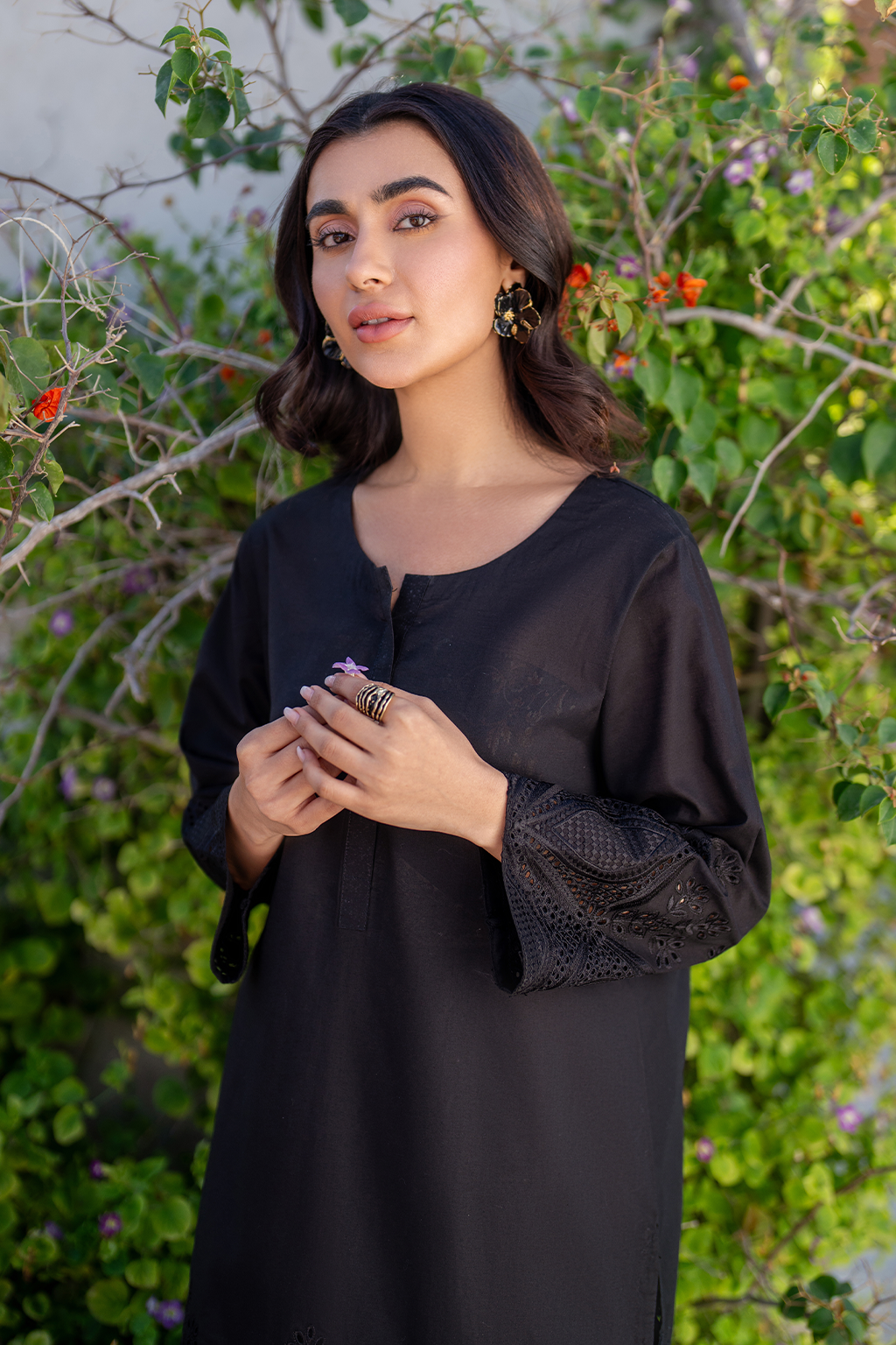 IP-270 Embroidered Lawn - Iznik