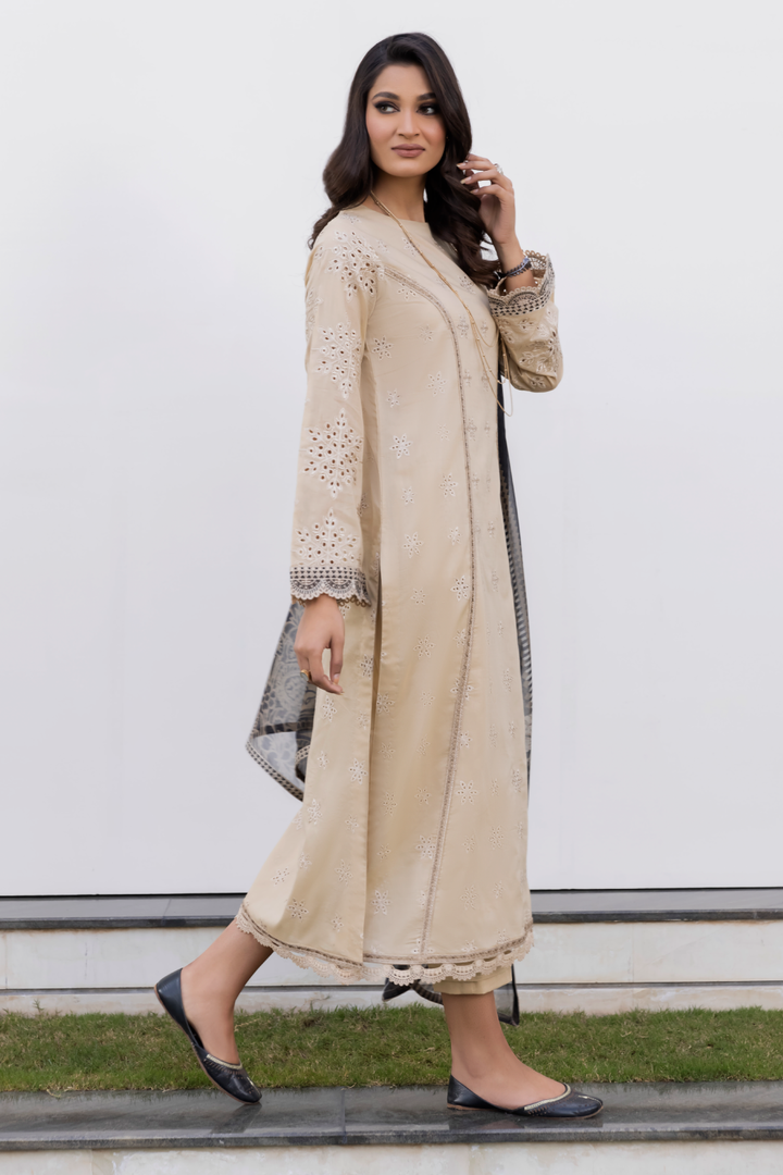 UE-100 - Walnut Cream - Iznik