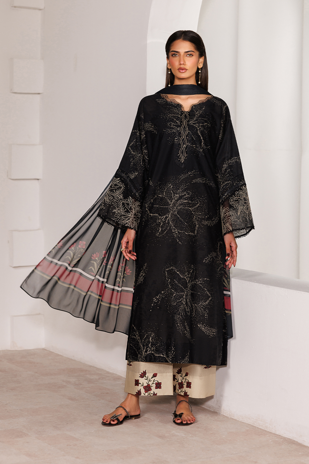 UE-643 Printed Lawn Main image
