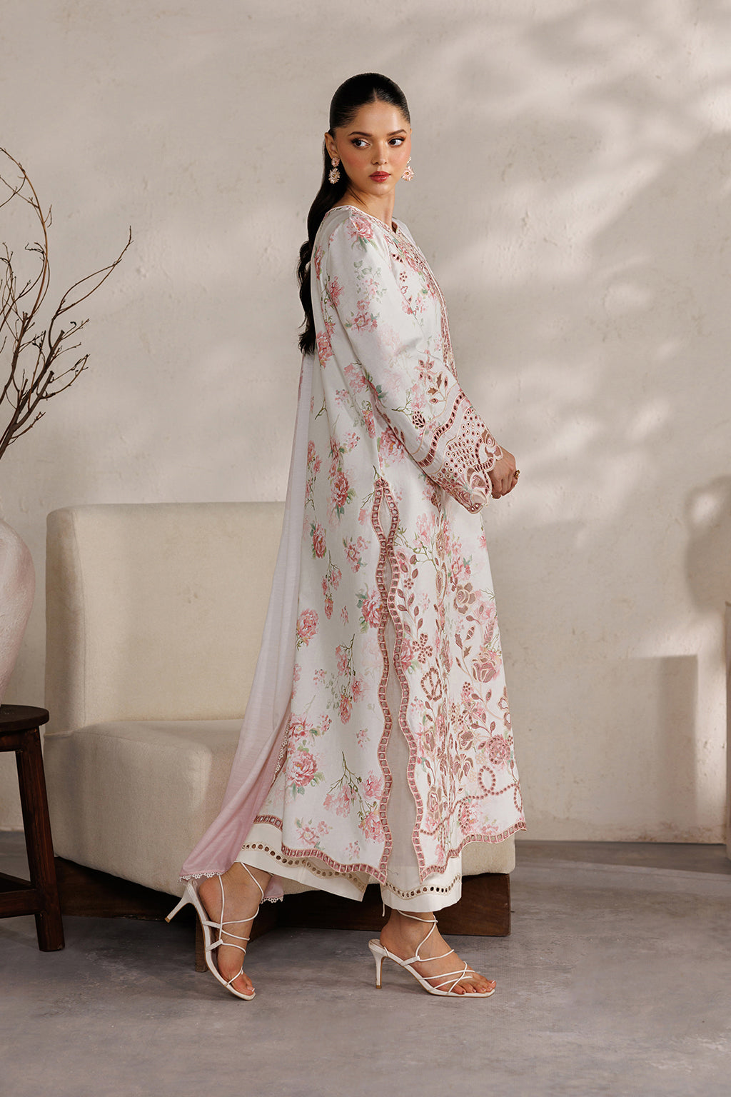 IBE-04 Embroidered Lawn
