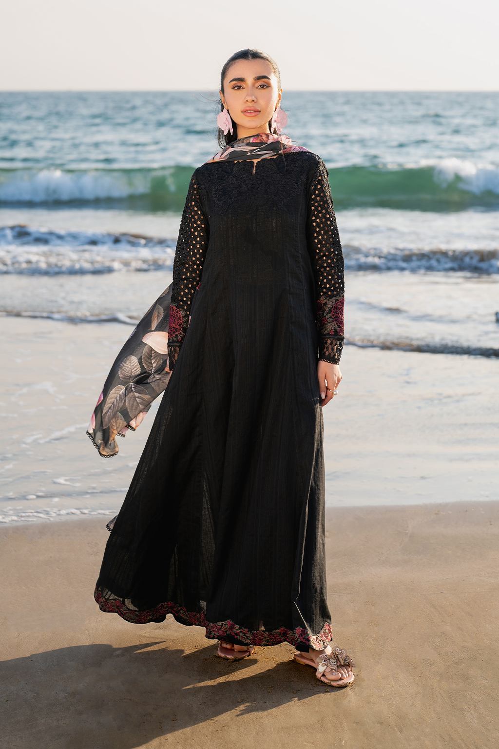 UE-377 Embroidered Lawn - Iznik