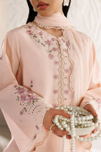 UE-689 Embroidered Lawn