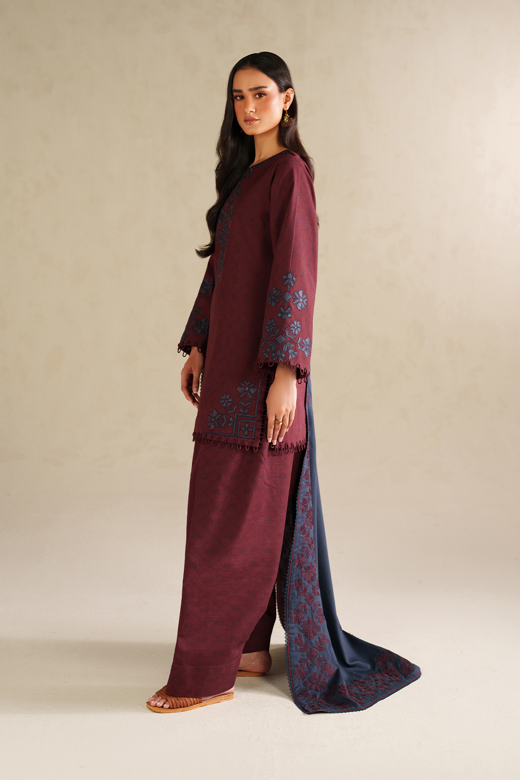 UE-592 Printed Khaddar