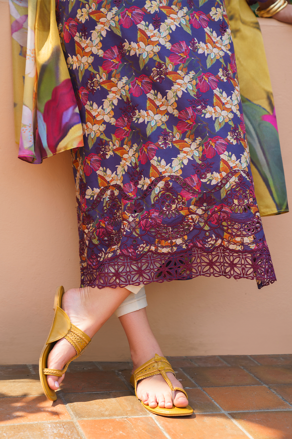 UE-233 Printed Lawn - Iznik