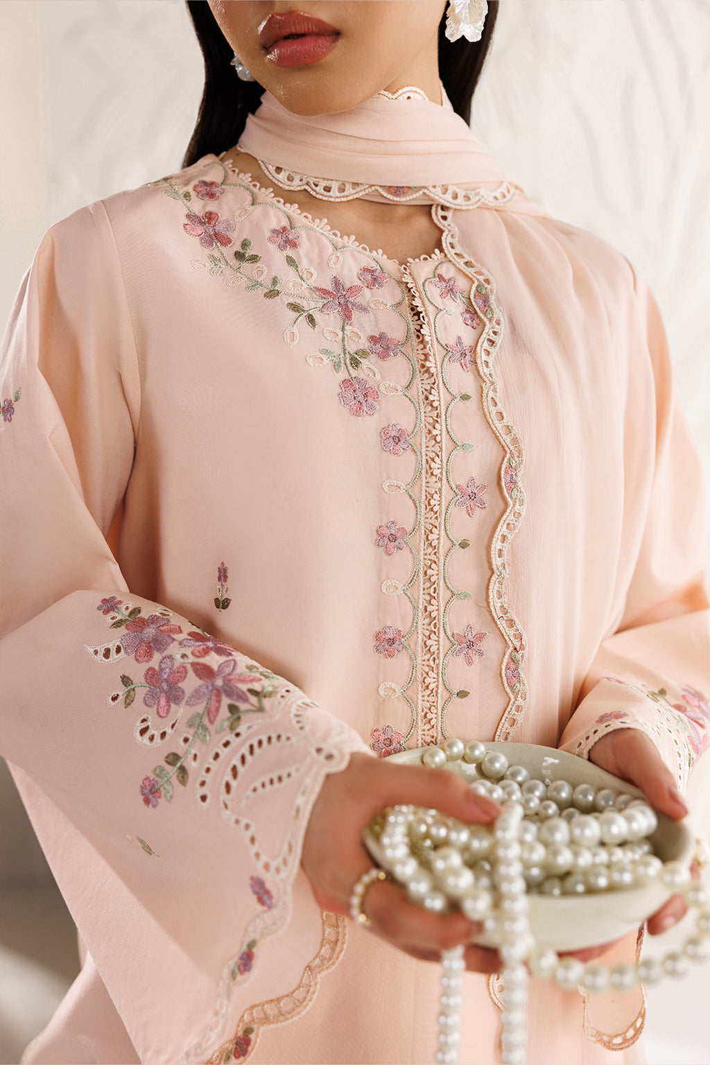 UE-689 Embroidered Lawn Secondary image