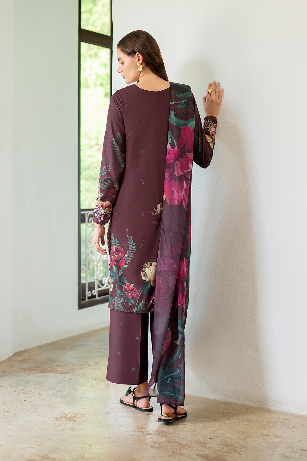 UE-494 Printed Lawn - Iznik