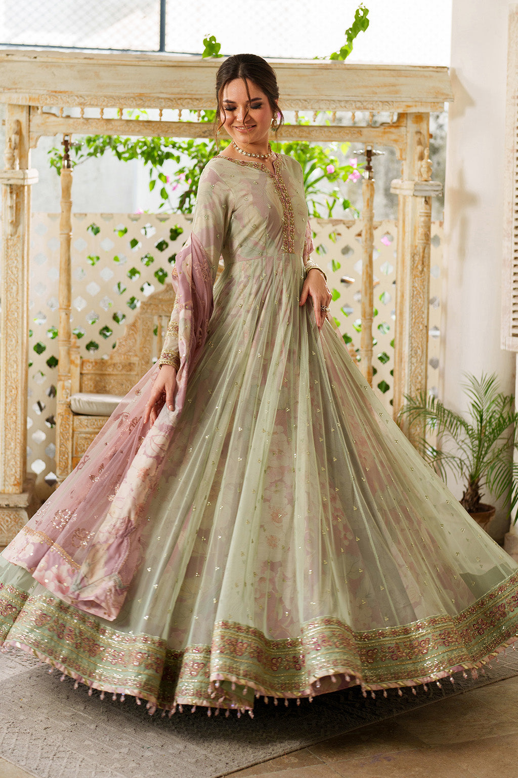 UE-542  Printed Formals