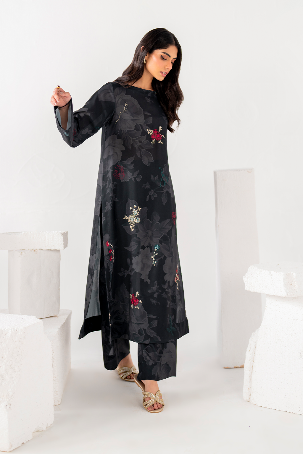 IP-241 Printed Georgette - Iznik