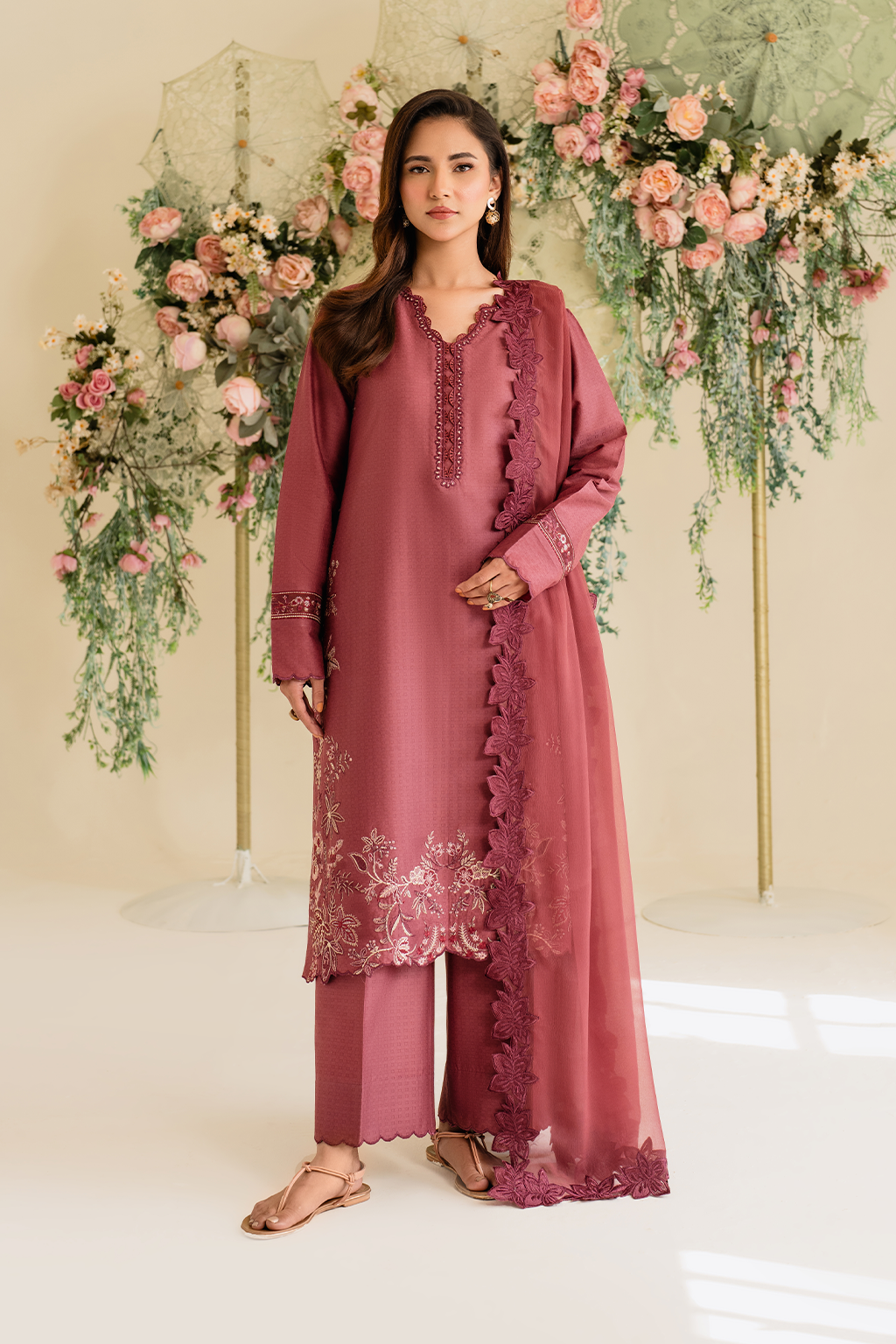 UE-432 Embroidered Textured Lawn - Iznik