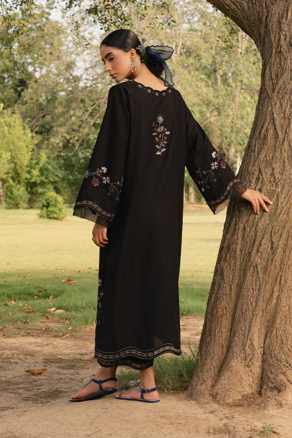 IP-379 DYED LAWN