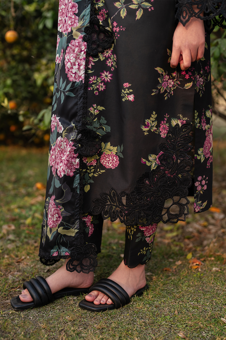 UE-394 Printed Lawn - Iznik